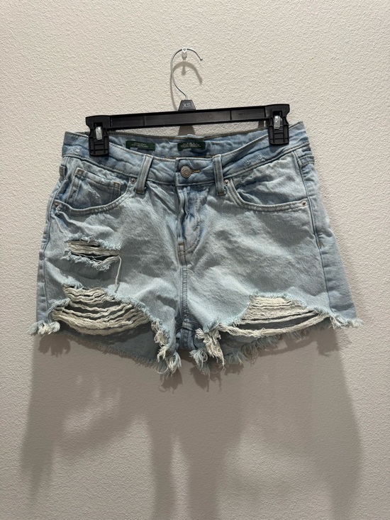 wild fable Pants - Wild Fable light wash mid rise denim shorts
